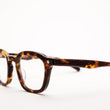 Laden Sie das Bild in den Galerie-Viewer, Lunetterie Générale Cognac-Brille-Lunetterie Générale-Smoked Crystal-Schönhelden